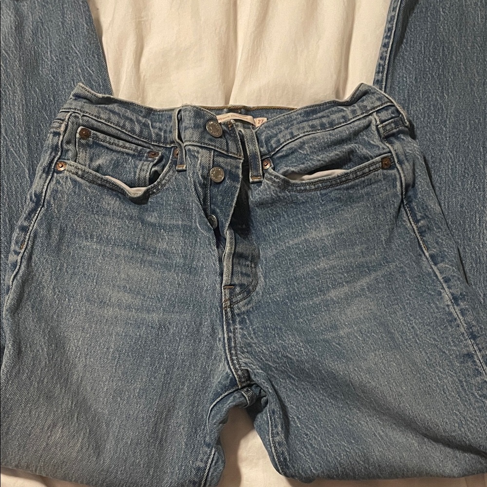 Levi's High Rise Light Blue Jeans